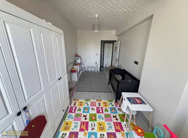 Prestijden Manzaralı Sosyal Donatılı Satılık Geniş Daire 2
