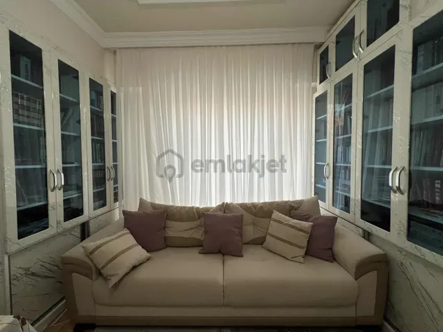 Didim Efeler'de 4+1 Eşyalı Satılık Dubleks 2