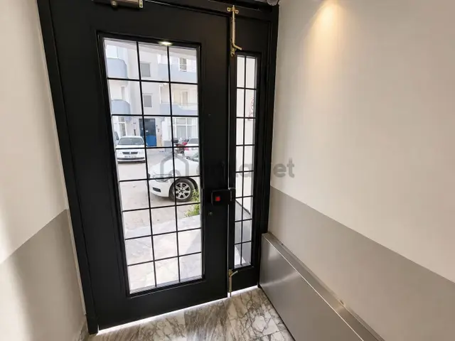 Camikebir Mahallesinde Geniş Bahçe Kullanımlı 2+1 3
