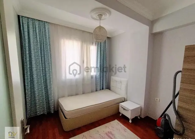 Buca Atatürk Mahallesinde Satılık 2+1 Klimalı Eşyalı Balkonlu Ev 2