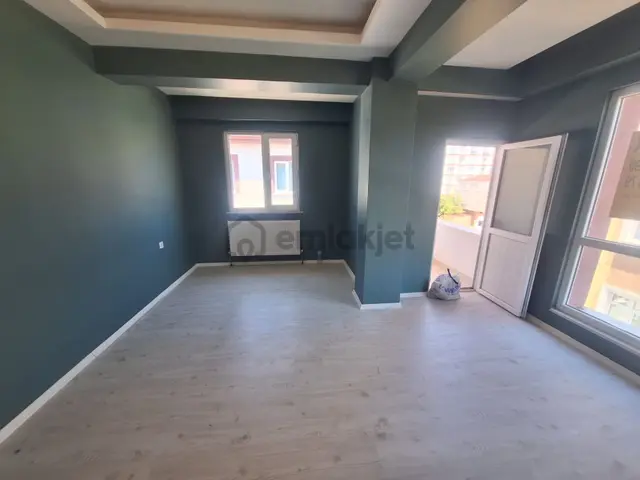 **eryıldız Gayrimenkul'den**acill 100m2 Ful+ful Ultra Lüks 2+1** 4