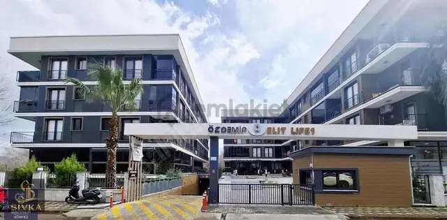 Akçay İkizçayda Site İçerisinde Köşe Konumlu Satılık 2+1 Daire