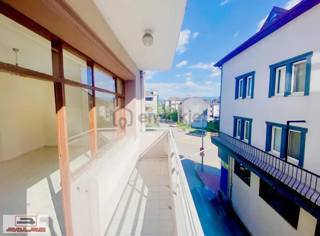 Atlas Emlak Kiralık 3+1 Arakat Derince Çenesuyu 5