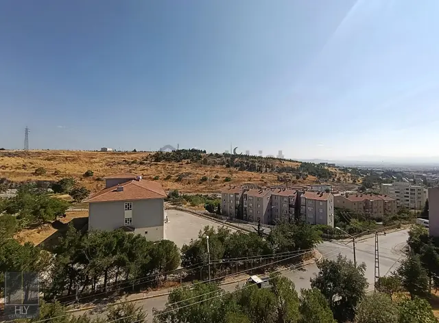Hly Gayrimenkulden Göçmen Konutlarında Satılık 2+1 Daire 3
