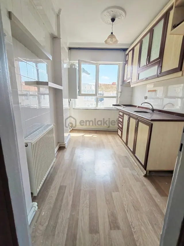 Çorlu Reşadiye Mah. İşcanlar Arkasında 2+1 Asansörlü Kiralık 2