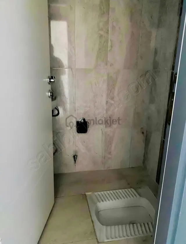 İstiklal Mahallesinde 3+1 Temiz Bakımlı Daire 2