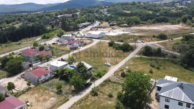 Suna Çelik'ten Demirköy'de İmarlı Köşe Konumda Fırsat Arsa 1