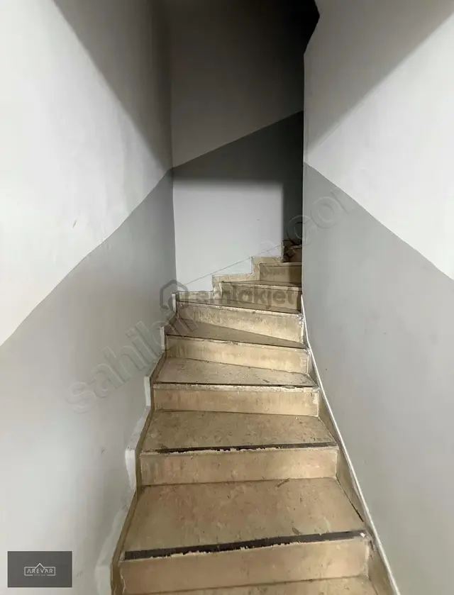 Arevar'dan Çarşı Merkezi'nde Satılık Bina 2