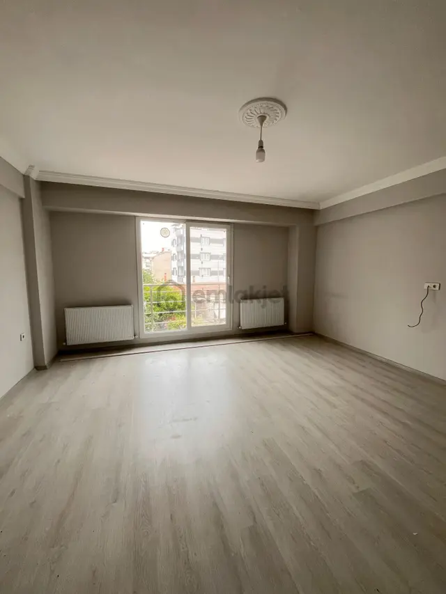 Saruhanlı Tam Merkezde 2+1 Kiralık Daire 1