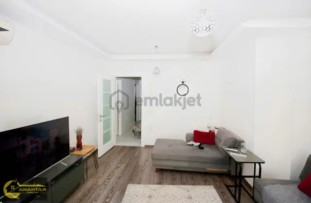 Narlı Mahallesinde Genç Binada Asansörlü Doğalgazlı 2+1 2