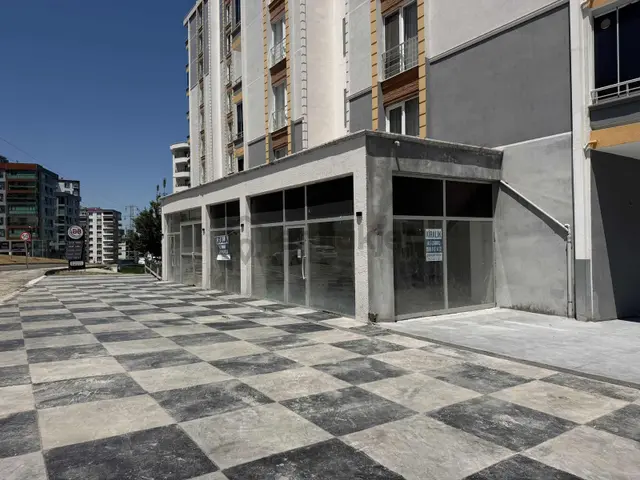 Ondokuz Mayıs Bulvarına Cephe Kiralık Dükkan