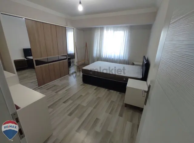 Re/max Mavi'den Karasu Merkezde Geniş 3+1 Kiralık Daire 2