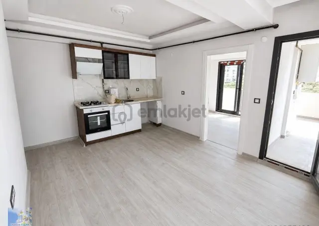 Seyrek Üniversite Yakını Ankastreli Asansörlü Kiralık 1+1 Daire 1