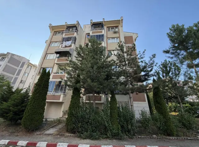 Acil Satılık 2+1 Ara Kat Site İçi Daire 1