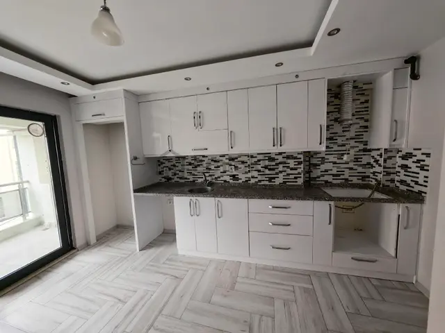 Şehir Merkezinde Yeni Bina Arakat 2+1* 90m2 Daire 1