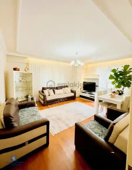 Menderes Ana Caddede Geniş Ve Aydınlık 2+1 Satılık Daire 1