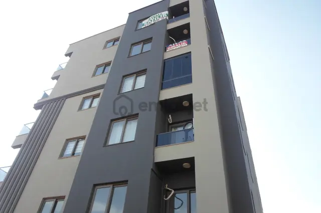 Mezitli 2+1 Site D.gaz Jenrtr Otopark Kiralık 1