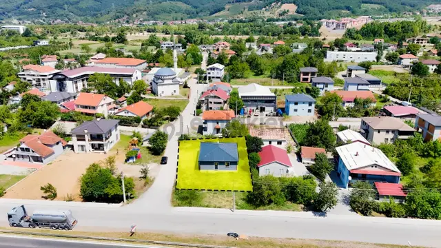Ruşen Aydın Gyd'dan Kaynaşlı Kumluca Mah. Satılık Arsa Ve Ev 1