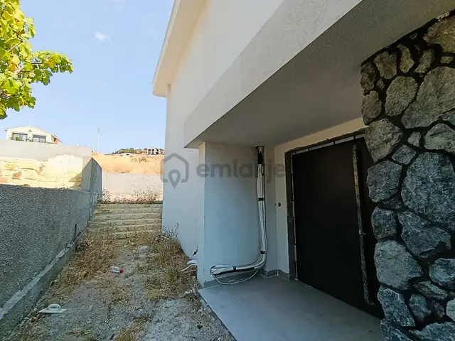 Satılık Foçaköyde Müstakil Havuzlu 4+1 Sıfır Ultralüks Villa 2