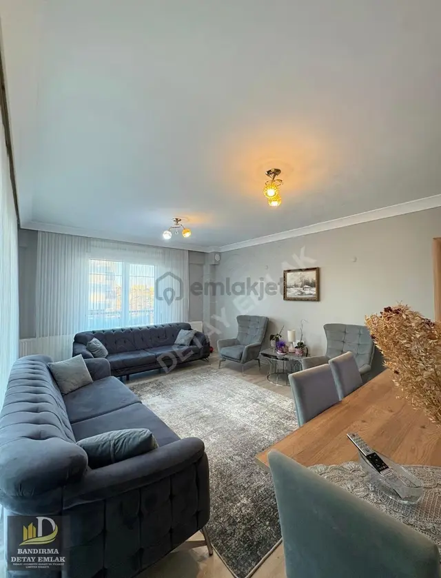 Detay Emlak'tan İhsaniye Mah. Arakat 3+1 Site İçi Satılık Daire 2
