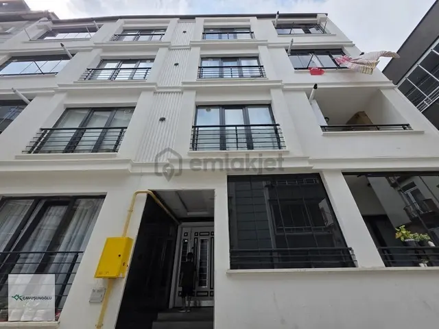 Karşıyaka Lisesine Yakın Satılık 1+1 Yüksek Giriş Daire