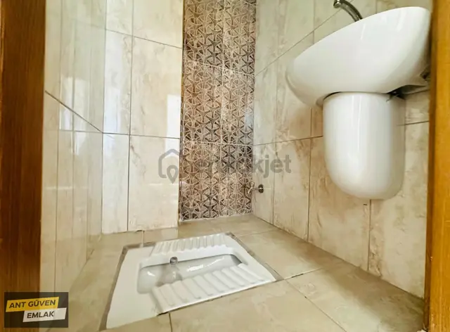 Erenköy Cami Yakınında 2+1 Herşeyi Ayrı Asansörlü Kiralık Arakat 2