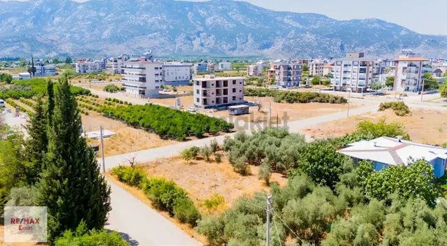 Döşemealtı Yeniköyde Köşe Konumlu, Yatırıma Uygun Satılık Arsa 2