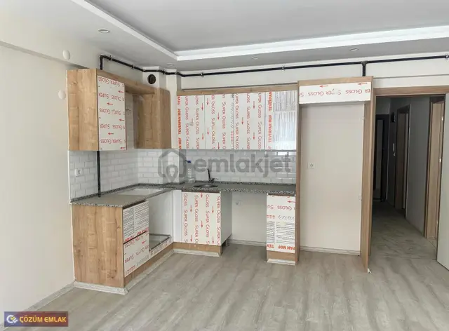 Çözüm Emlak'tan Muradiye'de 4+1 Teraslı Dubleks Satılık Daire 1