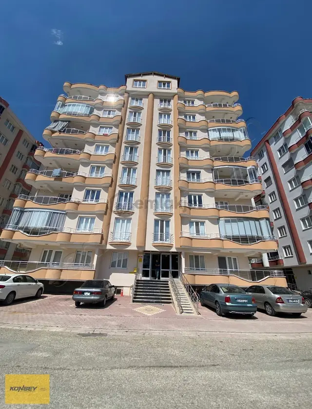 Konsey'den Çumra Avdanlı Hacı Sitelerinde Kiralık 3+1 Daire 1