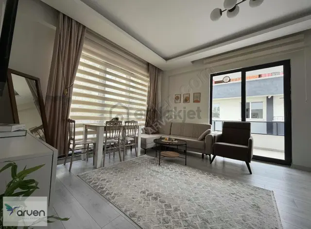 Tramvay Durağına , Sahile Çok Yakın Kiralık 1+1 Daire 2