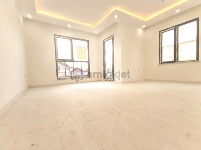 Yenidoğan Mevlana Mahallesi Ara Kat | 2+1 | 85 M² 1