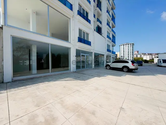 Şahincili Mahallesinde İşlek Cadde Üzerinde 500m² Kiralık İşyeri 2