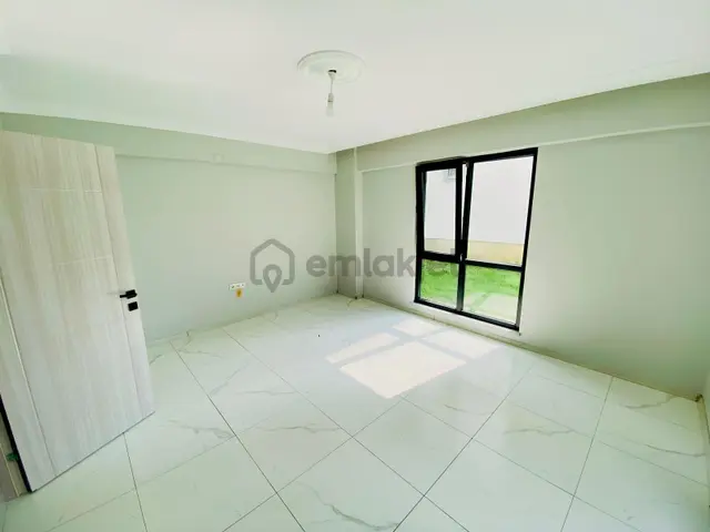 Bora Emlak'dan Hastane Mahallesi'nde 2+1 Kiralık Daire 2