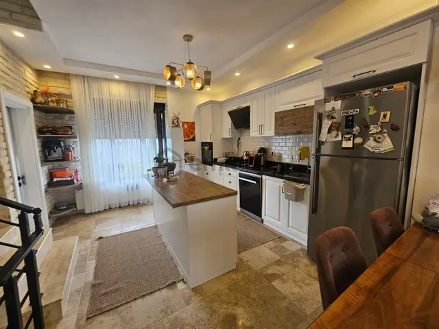 Deniz'den 4+1 Müstakil Parsel, Havuzlu, Giyinme Odalı Villa 2