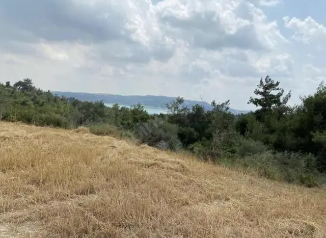 Aki Gayrimenkul Den Tek Tapu / Dörtler Mh./ Göl Manzaralı / Villa İmarlı / 6055m2/ve Diğer Arsalar. 1
