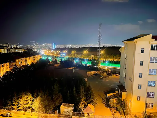 Vadim'den Faik Hızır İ.ö.o Yak Fuul Yapılı Manzaralı 4+1 Daire 1