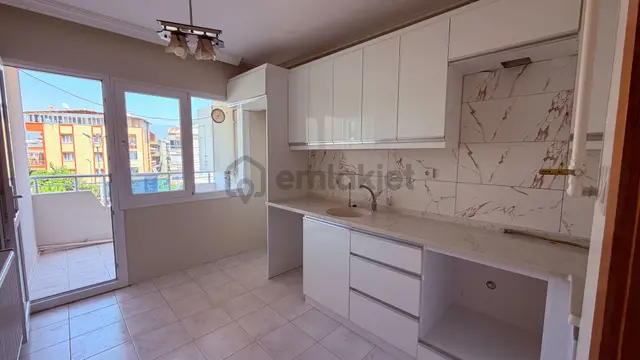 İzmir Kemalpaşa Merkezde 3+1 Doğalgazlı Kiralık Daire 1