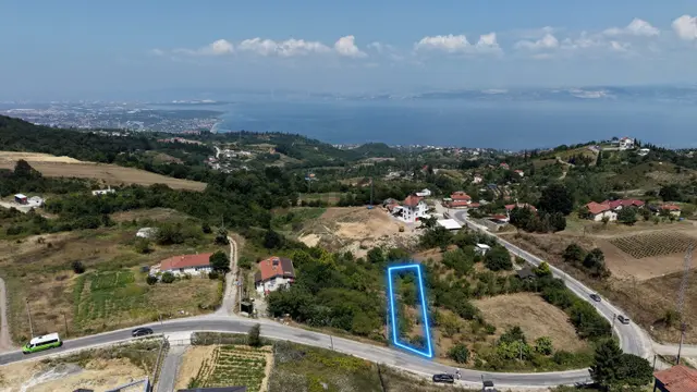 Panoramik Deniz Ve Köprü Manzaralı 722 M2 Arsa 1