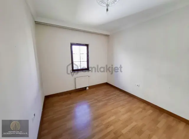 Yeditepe Emlak'tan Şehitgazi De Kiralık Daire !!!!!!!! 2