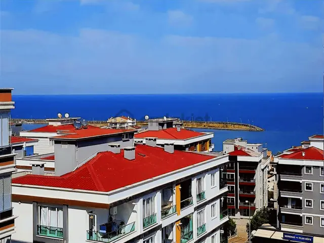 Deka Gayrimenkul'den Tramvaya Cephe Deniz Manzaralı Kiralık 1+1 1