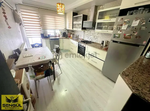 Şengül Gayrimenkul'den 1.200 Evlerde Satılık 4+1 Önü Açık Daire 1
