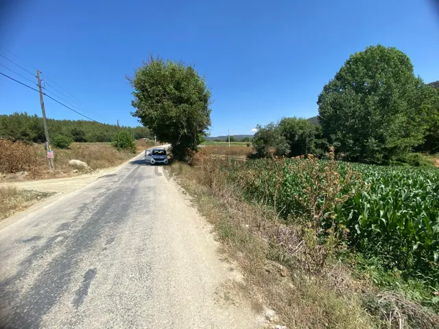 Göynük Ekincilerde Asfalt Cepheli Dere Kenarı Satılık Tarla 2