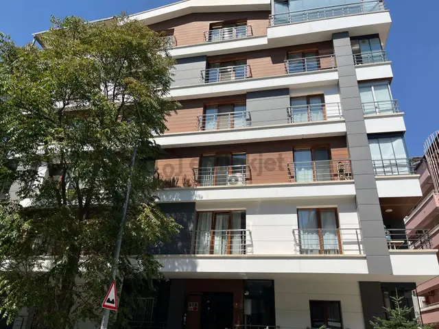 Sbell'den Anıttepe'de Metro Yakını Yeni Bina Ön Cephe Eşyalı 2+1 1