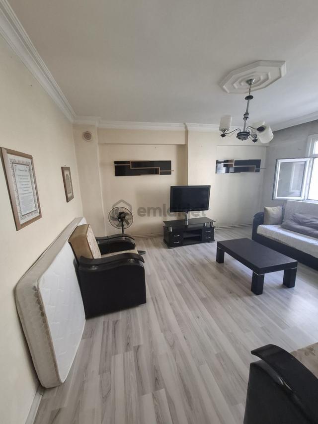 Şirinevler'''de Merkezi Konumda Bekar Ve Memuralara 2+1 Eşyalı Kiralık Daire 2