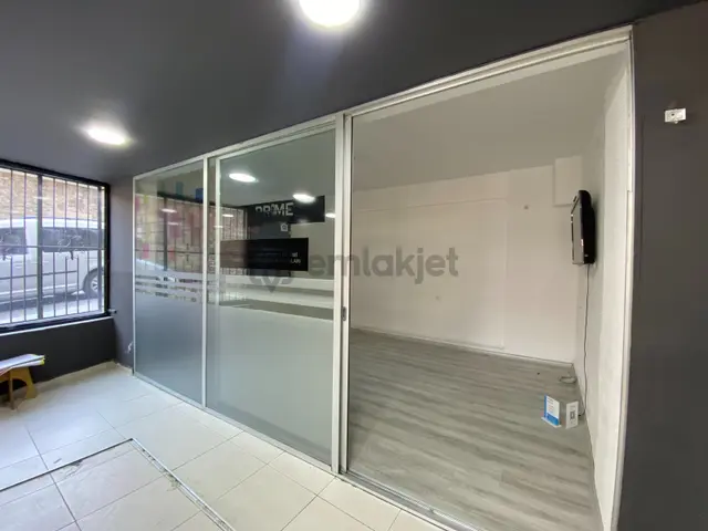 Özel Karataş Hastanesi Karşısı Full Yapılı 222 M2 Kiralık Dükkan 2