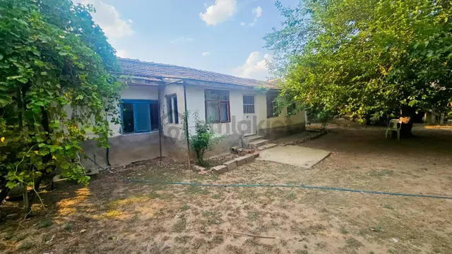 Edirne Merkez Avarız Köyünde Satılık Ev Ve Arsası 2