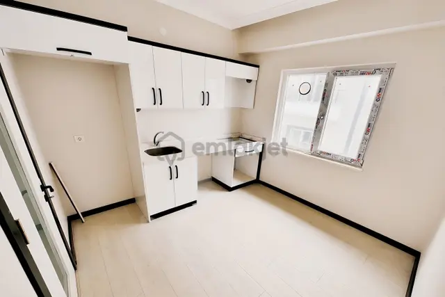 ꔪyalçın'dan ▀▄kadıköy'de Ara Kat Ön Cephe Ayrı Mutfaklı 2+1▀▄