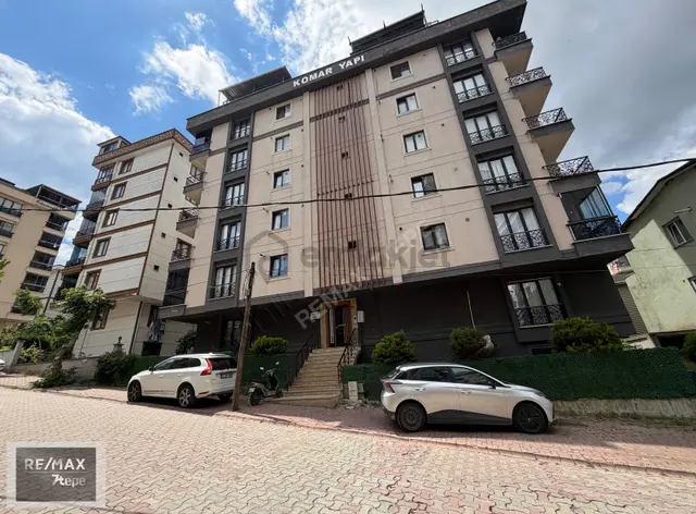 Çekmeköy Çatalmeşe Giriş Ters Dubleks 2+1 87 M2 1