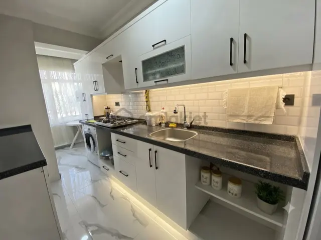 Aktif'ten Akçay'da Satılık Ön Cephe Doğalgazlı Full Yapılı Denize Yakın 2+1 Daire 2