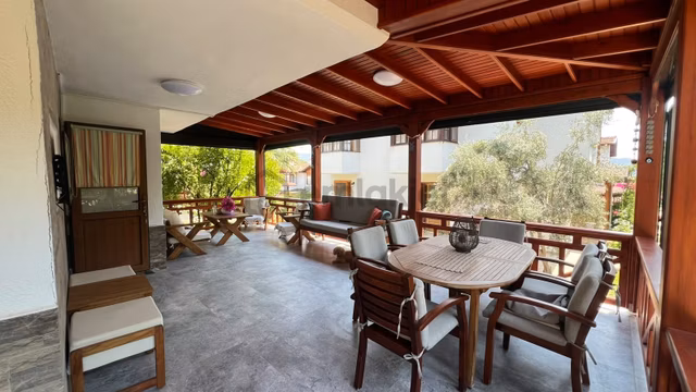 Kazıklı Koyu İçinde Özel Plajı Olan Sitede Satılık Villa 2